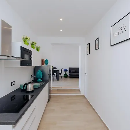 Maison Lorelle - De Vivo Realty *