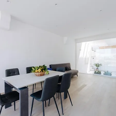 Maison Lorelle - De Vivo Realty Ferienhaus