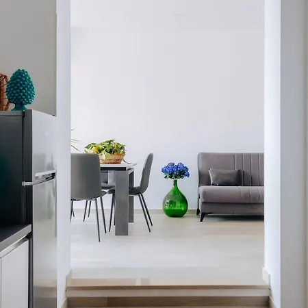 Maison Lorelle - De Vivo Realty *