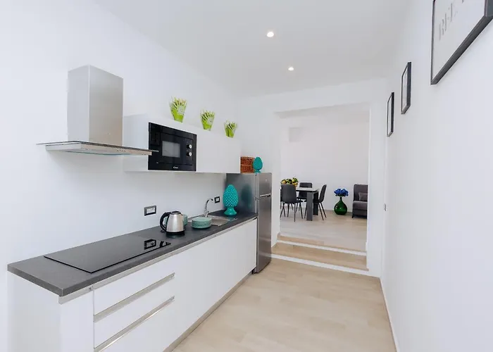 Maison Lorelle - De Vivo Realty Sorrento