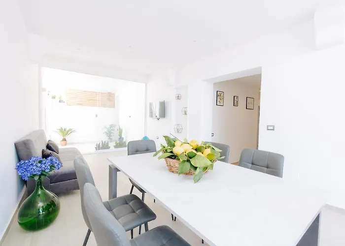 Maison Lorelle - De Vivo Realty *