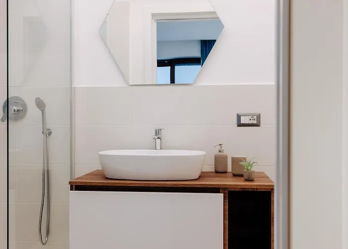 Maison Lorelle - De Vivo Realty