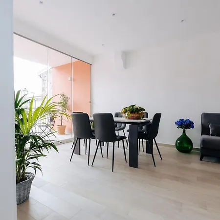 Дом отдыха Maison Lorelle - De Vivo Realty *